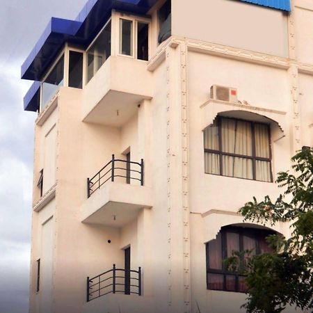 Genx Banjara Hill 1589 Hotel Haiderabad Buitenkant foto