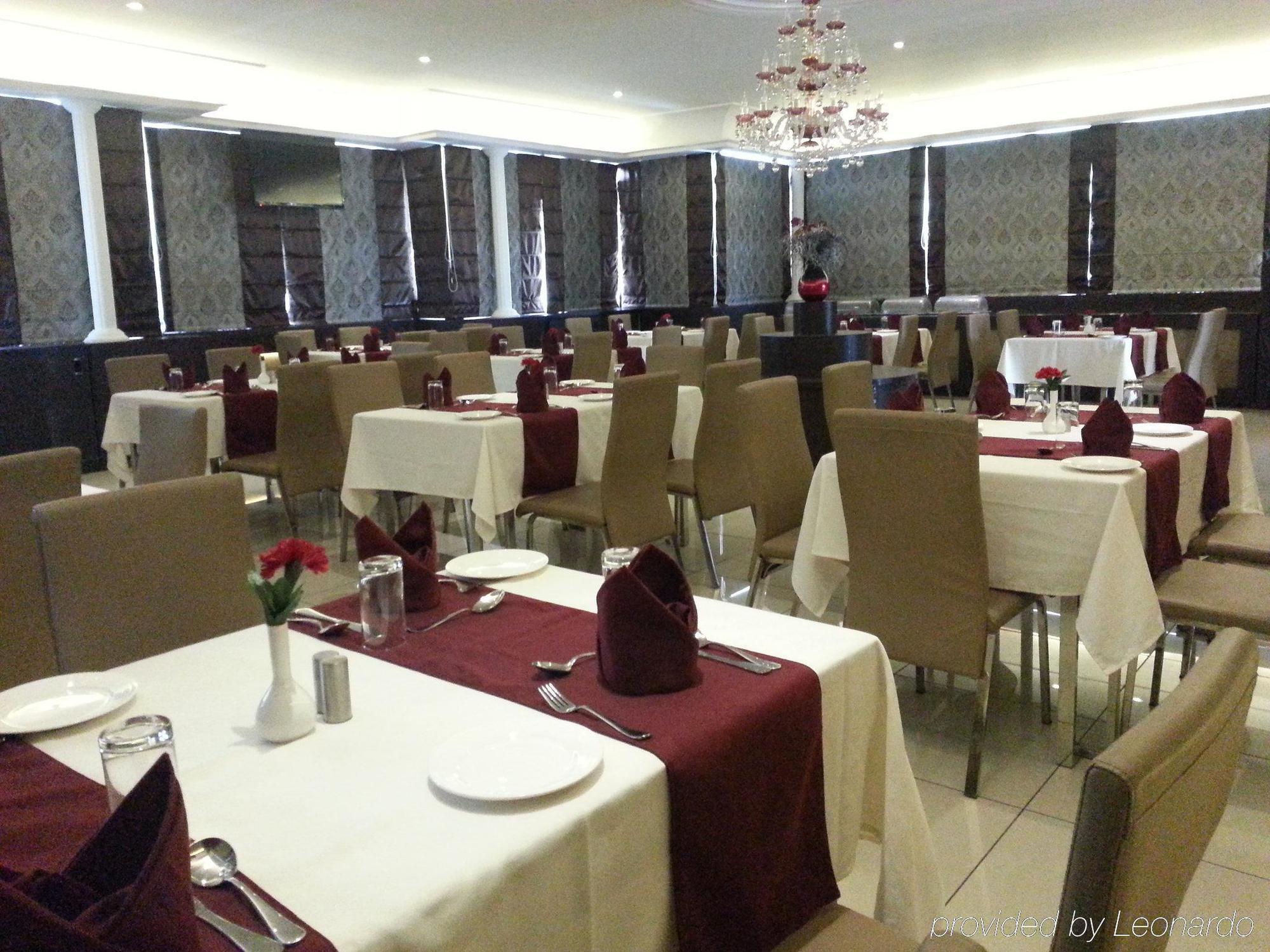 Genx Banjara Hill 1589 Hotel Haiderabad Buitenkant foto