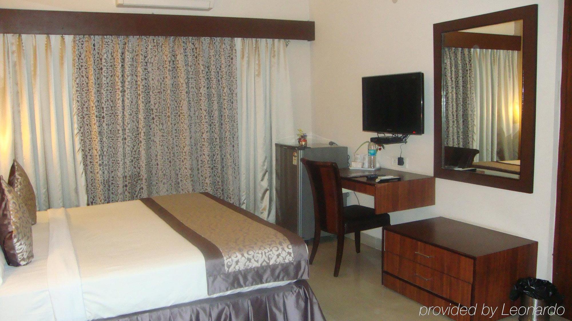 Genx Banjara Hill 1589 Hotel Haiderabad Buitenkant foto