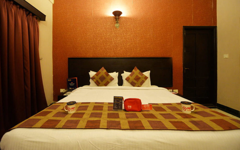 Genx Banjara Hill 1589 Hotel Haiderabad Buitenkant foto