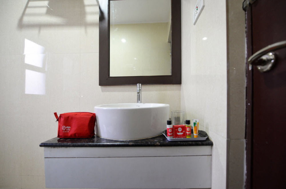 Genx Banjara Hill 1589 Hotel Haiderabad Buitenkant foto