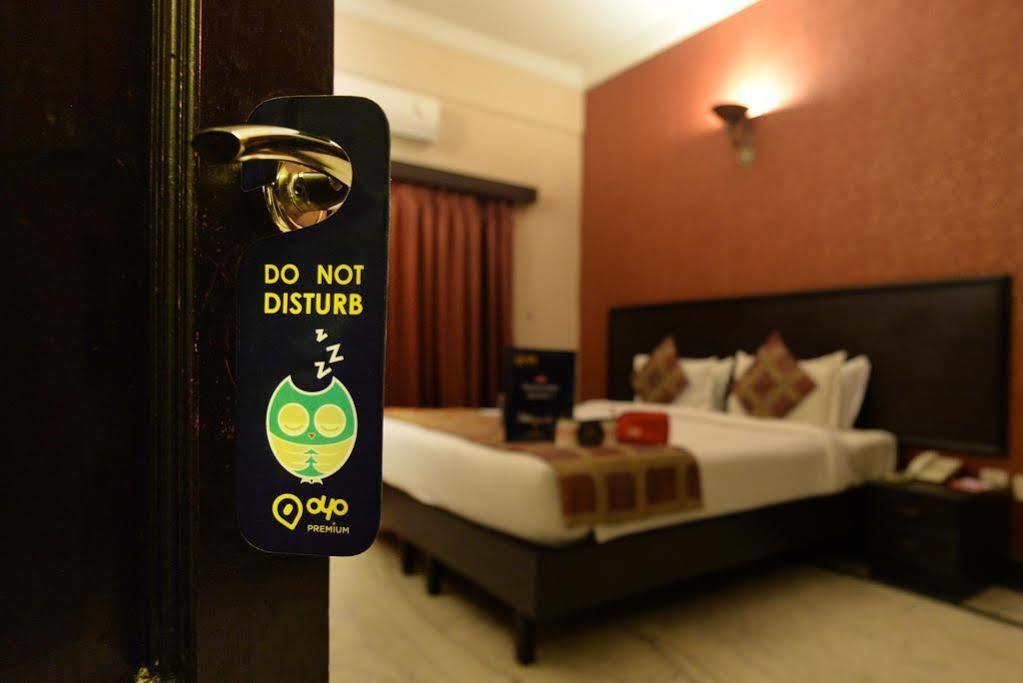 Genx Banjara Hill 1589 Hotel Haiderabad Buitenkant foto