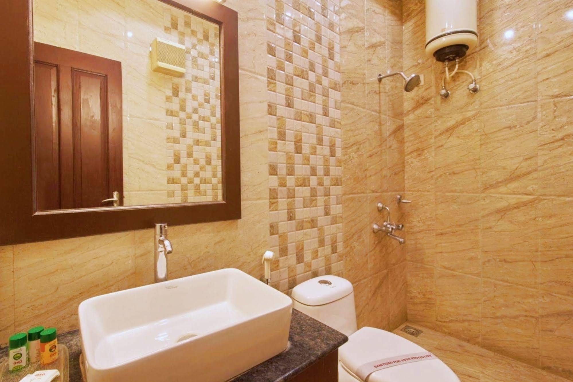 Genx Banjara Hill 1589 Hotel Haiderabad Buitenkant foto